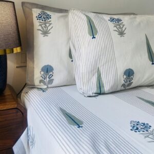 Blue Blossom Elegance King Size Bedsheet