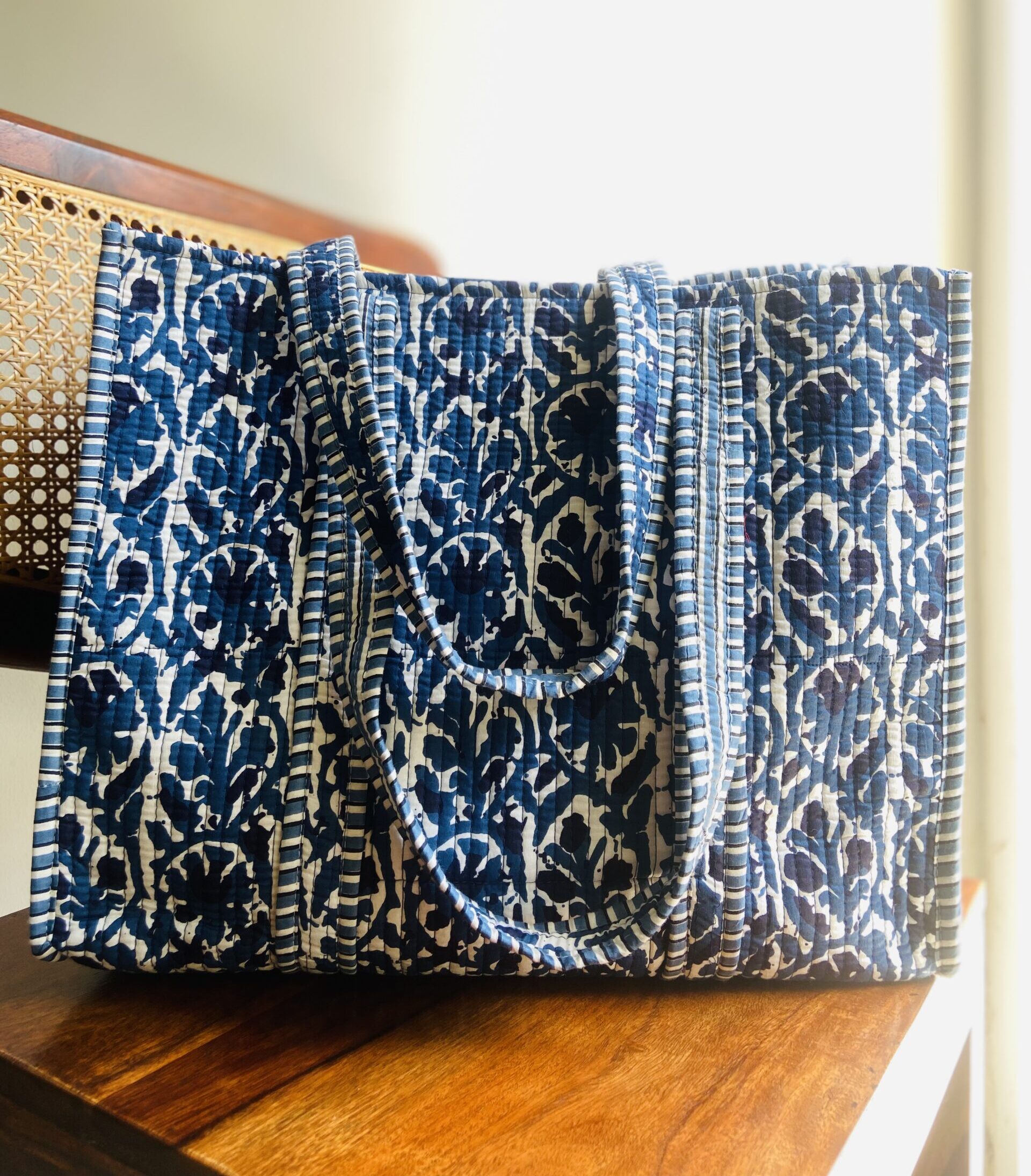 Indigo Bloom Tote bag without zip