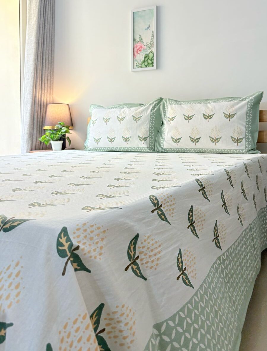 Meadow Flutter Green King Size Bedsheet - Image 3
