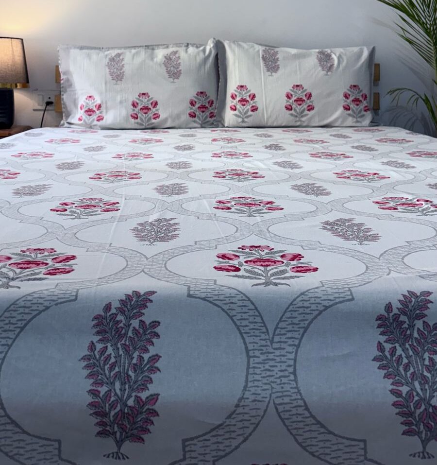 Rosa Bliss King Size Bedsheet - Image 3