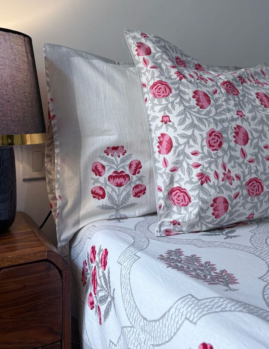 Rosa Bliss King Size Bedsheet