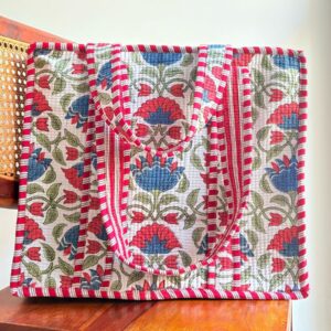 Timeless Blooms Tote bag with Zip closure